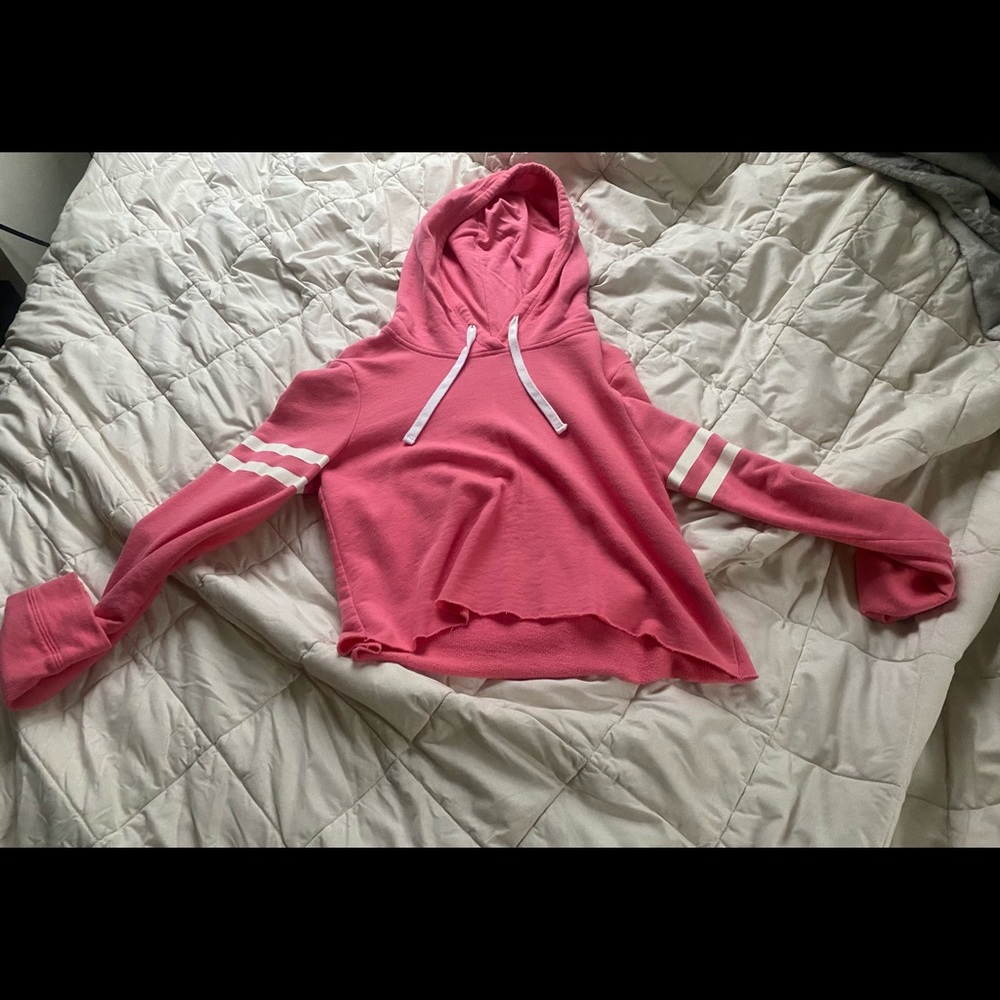 woman’s size small pink hollister cropped hoodie